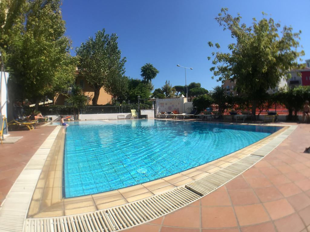 Hotel Mehari Riccione Dış mekan fotoğraf