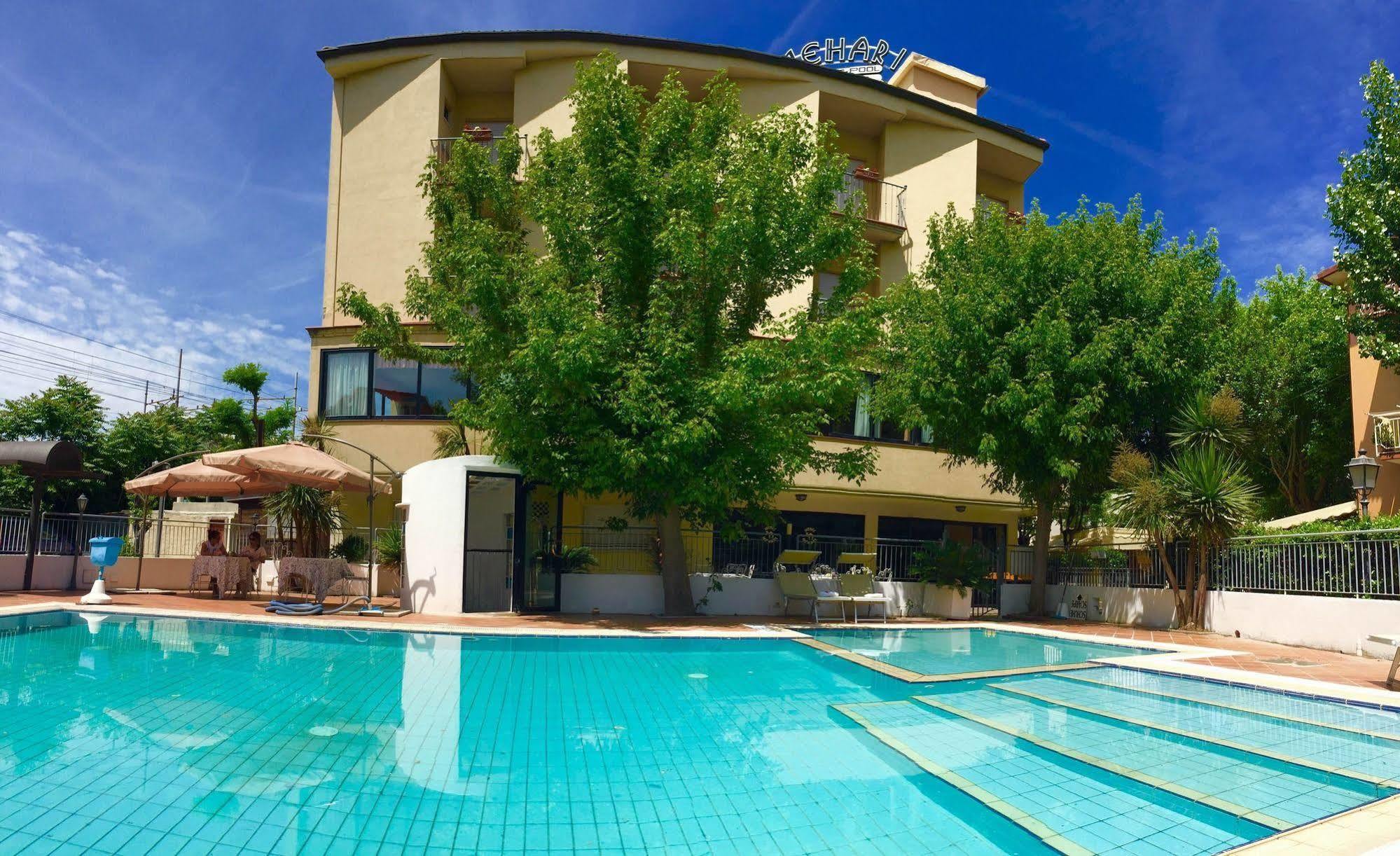Hotel Mehari Riccione Dış mekan fotoğraf